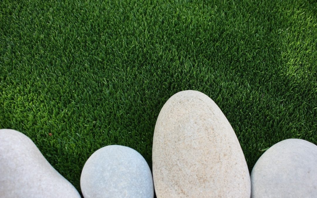 Selecting The Right Artificial Lawn Supplies